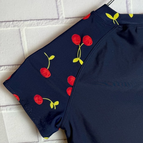 Gymboree Blue and Red Cherry Short Sleeve rashguard   Swimsuit top/size 8 - Picture 8 of 9